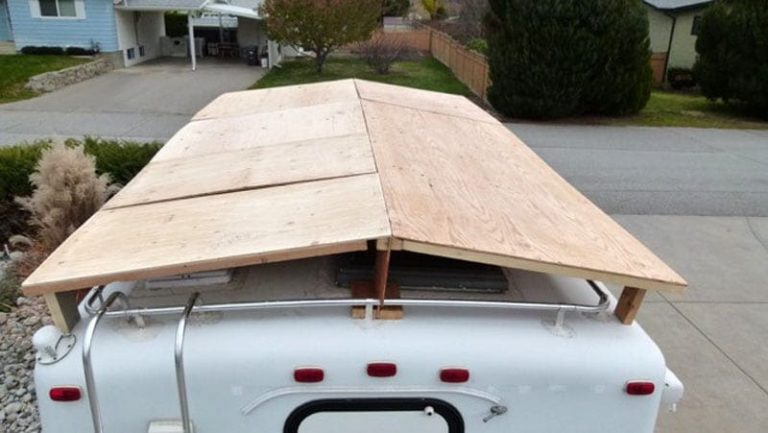 how to protect travel trailer roof