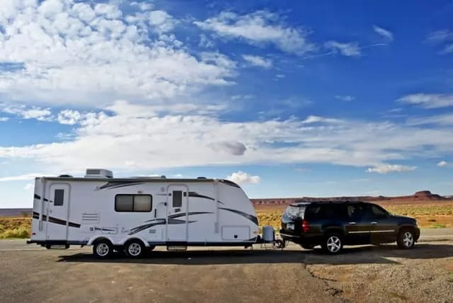 should your travel trailer be level when towing