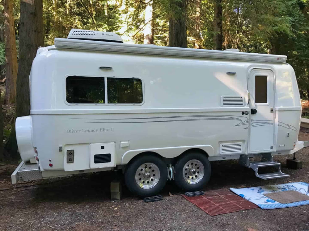 how travel trailers work