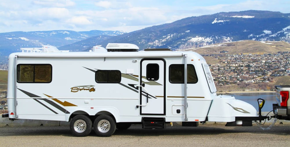 what travel trailers are under 3500 pounds
