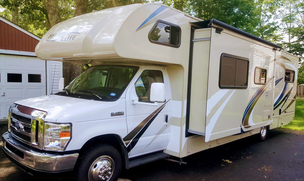where to rent a travel trailer near me